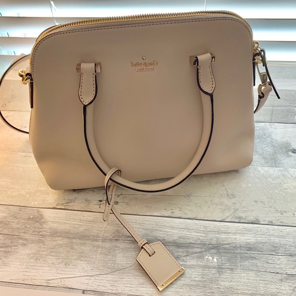 kate spade Handbags - Kate spade crossbody